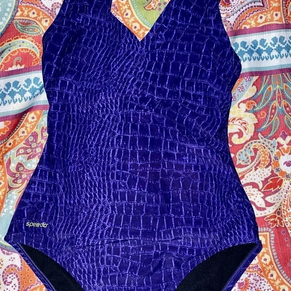 Speedo out blue